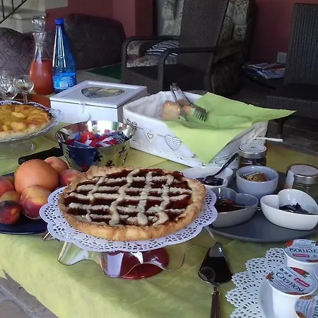 Ca Prosciutto: I Mandorli Bed & Breakfast